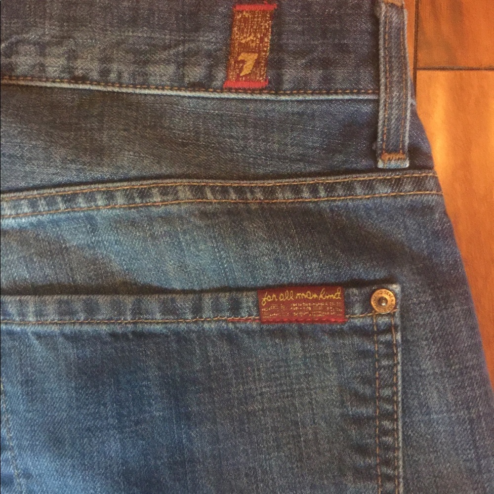 7 For All Mankind Carsen Jeans.  Size 32.